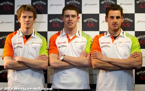 All three Force India drivers racing (…)