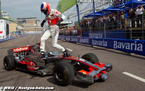 McLaren et Button en démo à Manchester