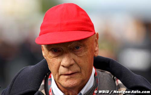 Lauda signs new sponsor for red cap