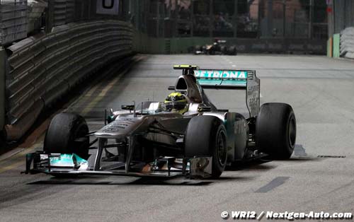 Rosberg wants Schumacher to sign up (…)