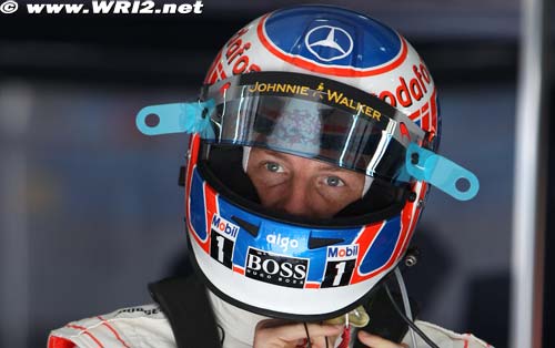 Button s'essaye au V8 Supercars