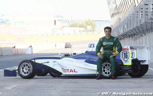 Jean Alesi teste la Formula Academy