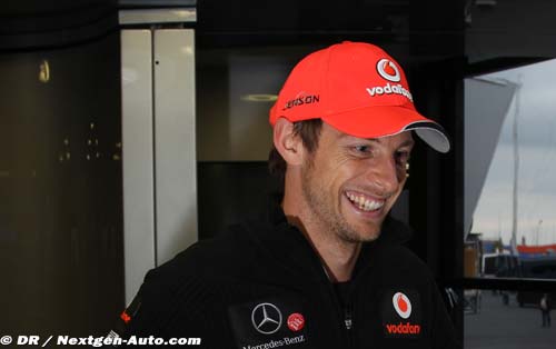 Button expects Vettel to win title (...)