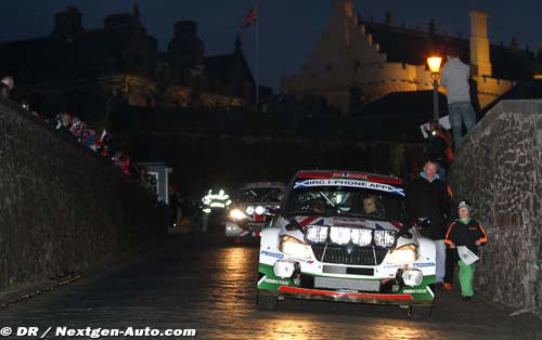 Day one review: Mikkelsen leads in (...)