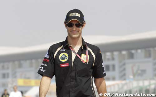 Senna hopes to keep race seat in 2012