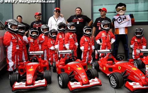 F1 to consider third car issue for 2013