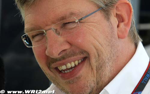 Brawn en arbitre entre McLaren et (…)