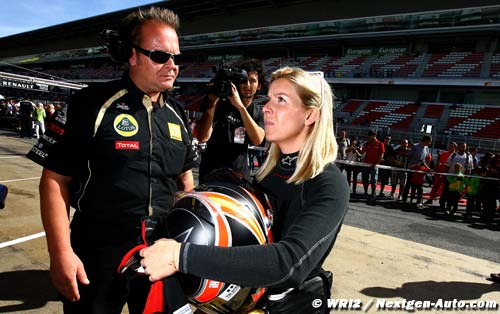 Female de Villota eyes F1 deal for (…)
