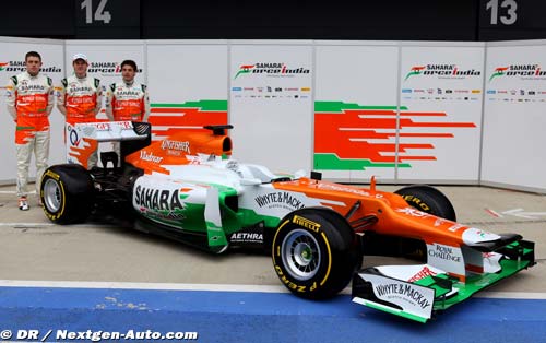Force India unveils the VJM05 at (…)