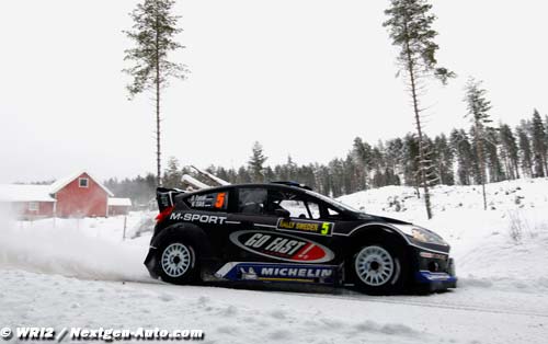 Tanak sprints to first WRC stage (…)