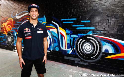 Ricciardo claims top 10 spot at home