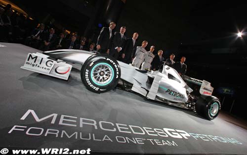 Mercedes unveil new team for 2010 season