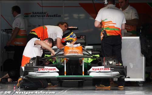 Force India silent as Ecclestone (...)