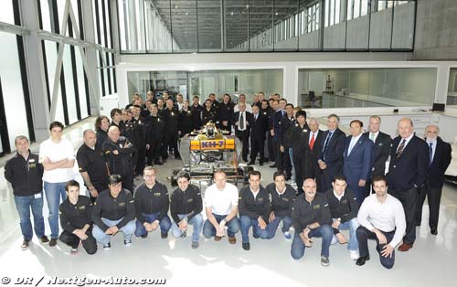 Jean Todt visits HRT Formula 1 (…)