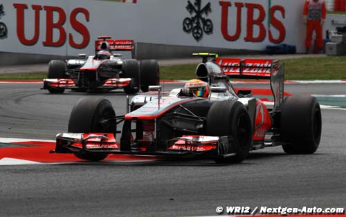 Whitmarsh salue la course de Lewis (…)