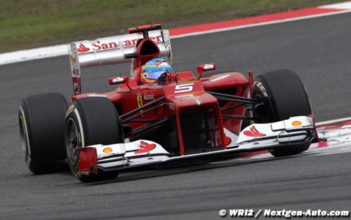 Alonso impressionne dans le paddock