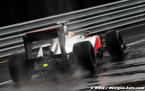 McLaren slump at Silverstone