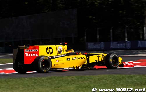 Pirelli unhappy with 2010 test car (…)