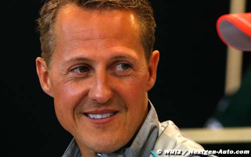 Schumacher hints intention to race (…)