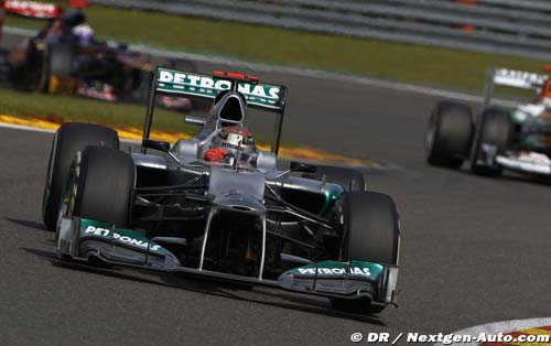 Free 1: Michael Schumacher fastest (…)