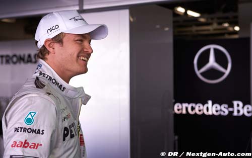Rosberg a encouragé Hamilton à (…)