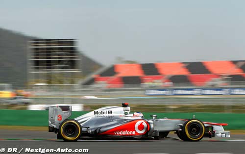 McLaren struck with gearbox woes (…)