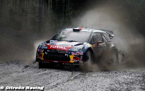 Bain de boue pour les Citroën DS3 WRC