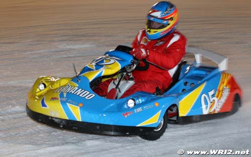 Alonso gagne la course de kart sur glace