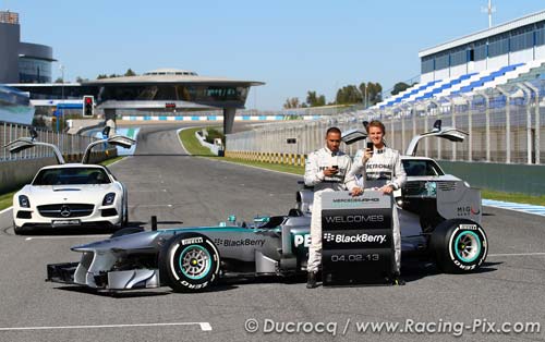 Defiant Mercedes begins push for (…)