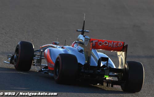 Button stuns rivals with Jerez pace