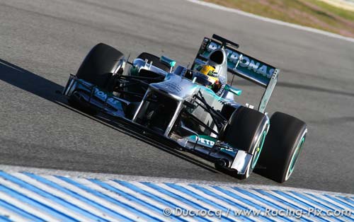 Hamilton : la Mercedes a une bonne base