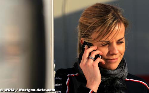 Susie Wolff eyes F1 super license