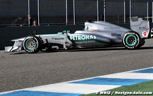 Jaafar dans une Mercedes F1