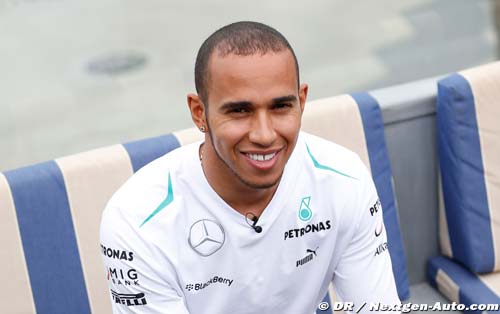 Hamilton denies considering 2013 (…)