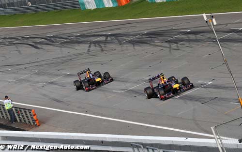 Webber low on fuel during Vettel (…)