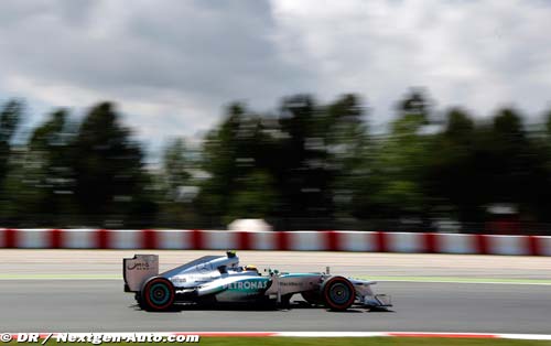 Hamilton veut que Mercedes surmonte (…)