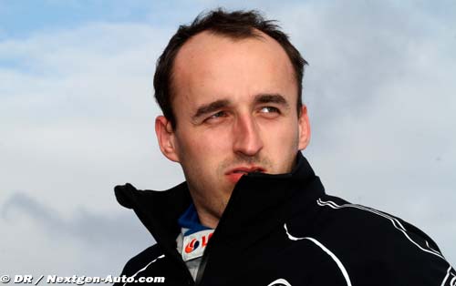 Kubica storms ahead in WRC 2