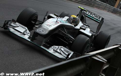 Rosberg suffers as Mercedes upgrades car