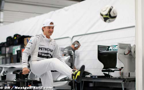 Rosberg battu mais content