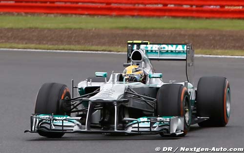 Teams assess tyres with new structure at