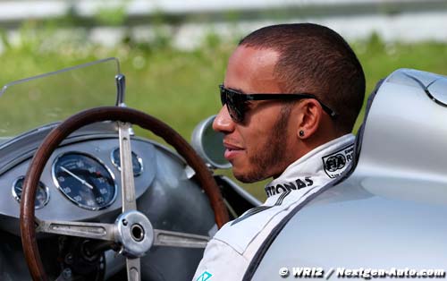 Hamilton says tyres costing him 2013 (…)