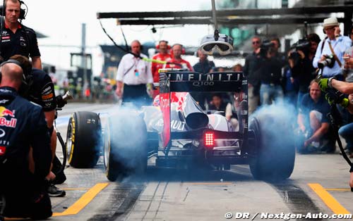 F1 considers minimum time for pitstops