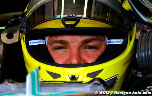 Rosberg s'amuse de la domination de