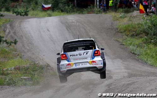 SS2: Latvala hits trouble