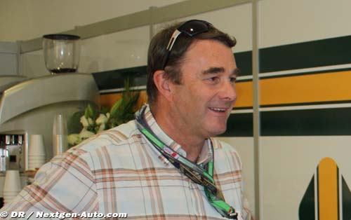 Hamilton slams Mansell after negative