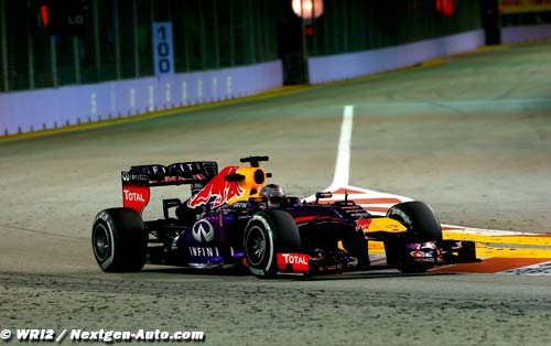 Vettel clinches pole in Singapore