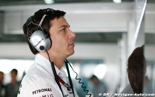 Wolff : Mercedes doit battre Ferrari
