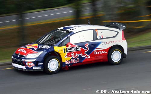 The Citroën Junior Team tests on asphalt