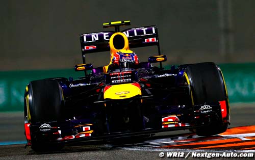 Webber beats Vettel to Abu Dhabi pole