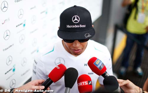 Hamilton tells Ricciardo to 'attack